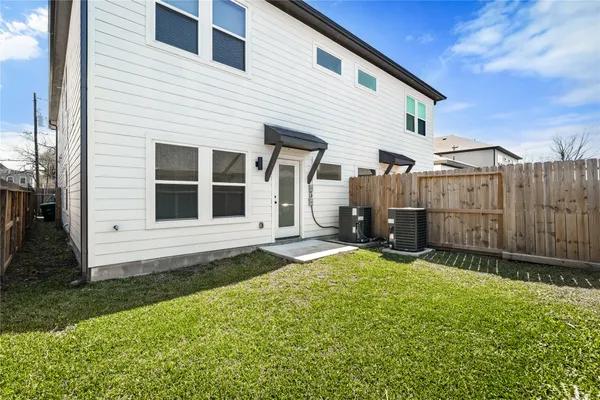 $1,850 | 8316 Corinth Street, Unit D, Houston, TX 77051