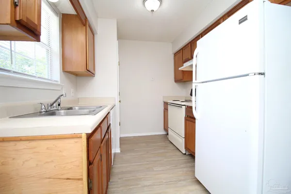 $1,425 | 509 Wood Crest Way, Pensacola, FL 32506