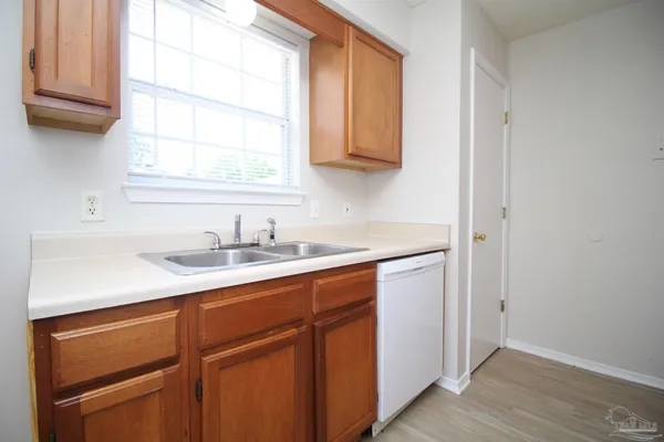 $1,425 | 509 Wood Crest Way, Pensacola, FL 32506