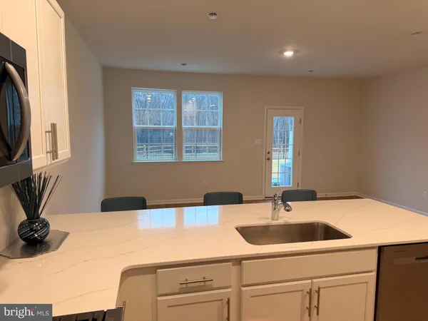 $3,050 | 16 Whaler Drive, Runnemede, NJ 08078