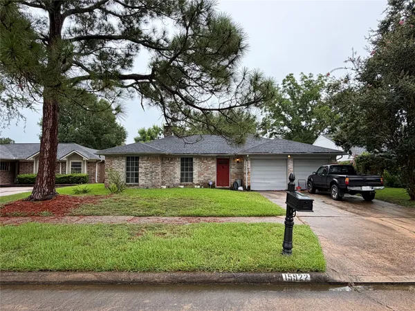 $224,900 | 15922 Dunmoor Drive, Houston, TX 77059