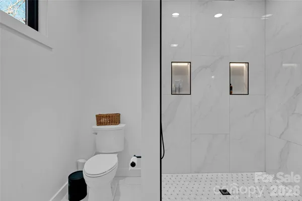 $849,000 | 26 Pineview Road, Fairview, NC 28730