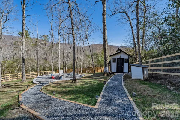 $849,000 | 26 Pineview Road, Fairview, NC 28730