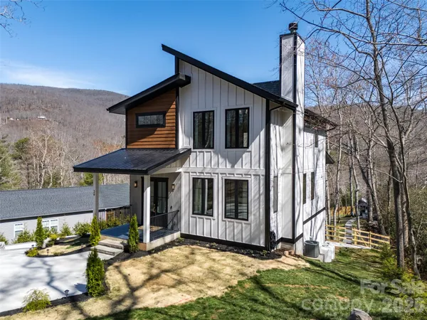 $849,000 | 26 Pineview Road, Fairview, NC 28730