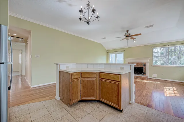 $2,000 | 7030 River Garden Drive, Houston, TX 77095