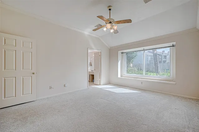 $2,000 | 7030 River Garden Drive, Houston, TX 77095