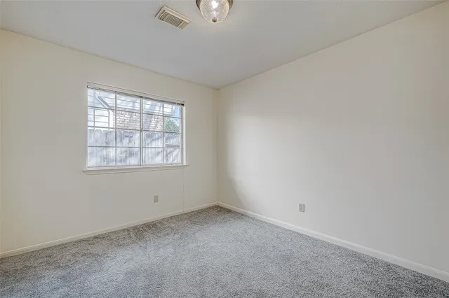 $2,000 | 7030 River Garden Drive, Houston, TX 77095