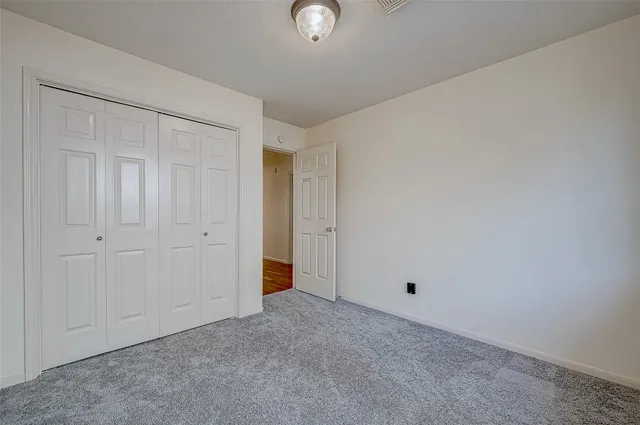 $2,000 | 7030 River Garden Drive, Houston, TX 77095