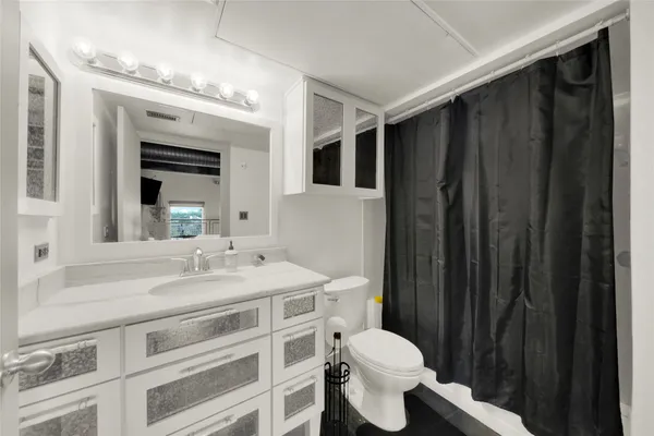 $2,975 | 2000 Bagby Street, Unit 9415, Houston, TX 77002