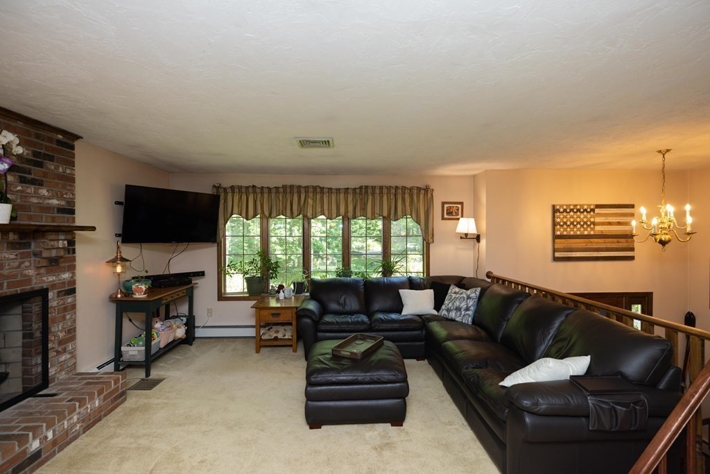 52 McGilpin Road Sturbridge, MA 01566 - Photo 8 of 36 Gallery Image 8