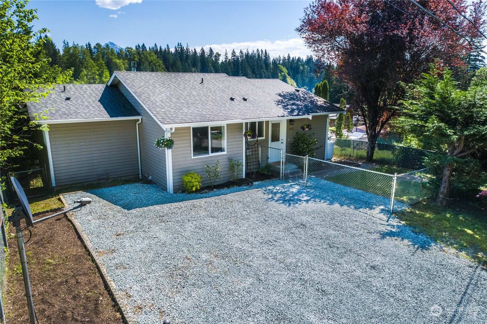 5701 Lerch Road Snohomish, WA 98290 - Photo 33 of 34 front view of a house with a yard