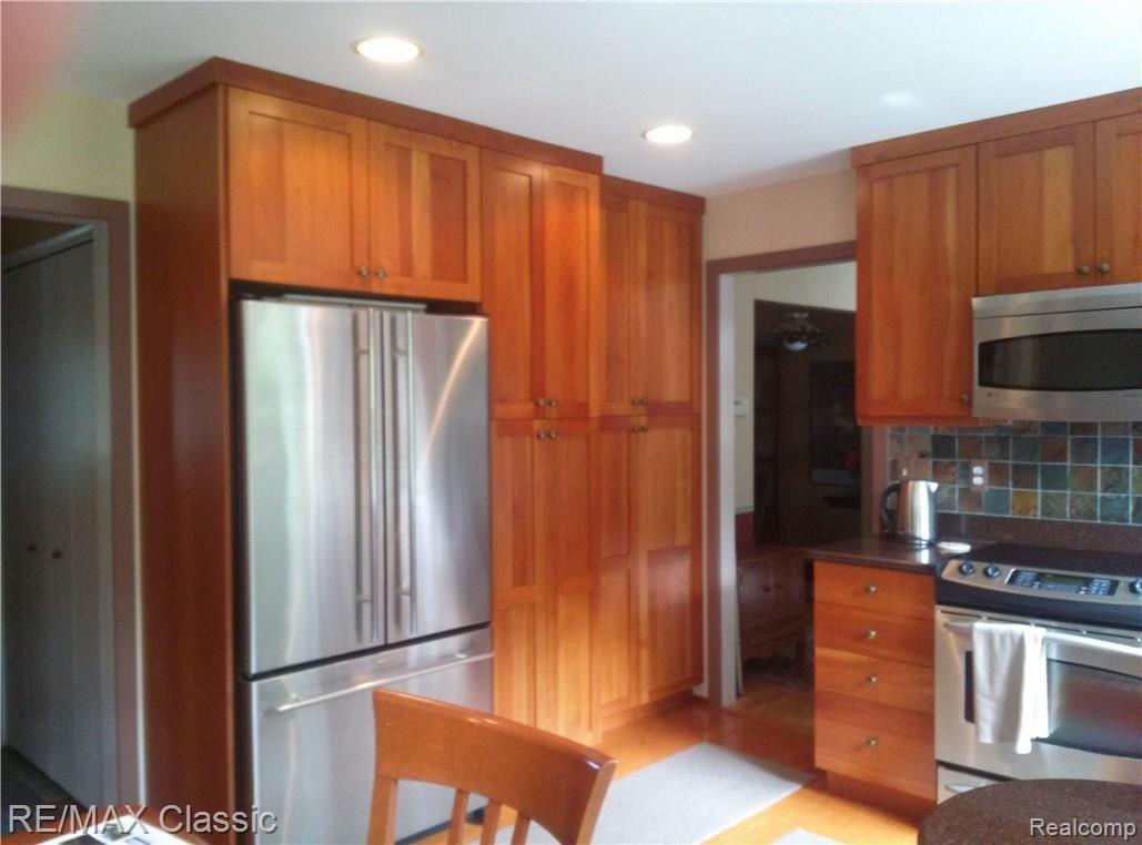 3817 Quarton Road Bloomfield Hills, MI 48302 - Photo 15 of 25 Quarton kitchen 5.jpg