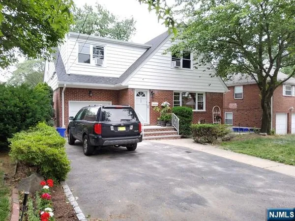 $3,200 | 1268 Anderson Avenue, Unit 2, Fort Lee, NJ 07024