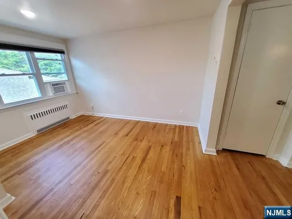 $3,200 | 1268 Anderson Avenue, Unit 2, Fort Lee, NJ 07024