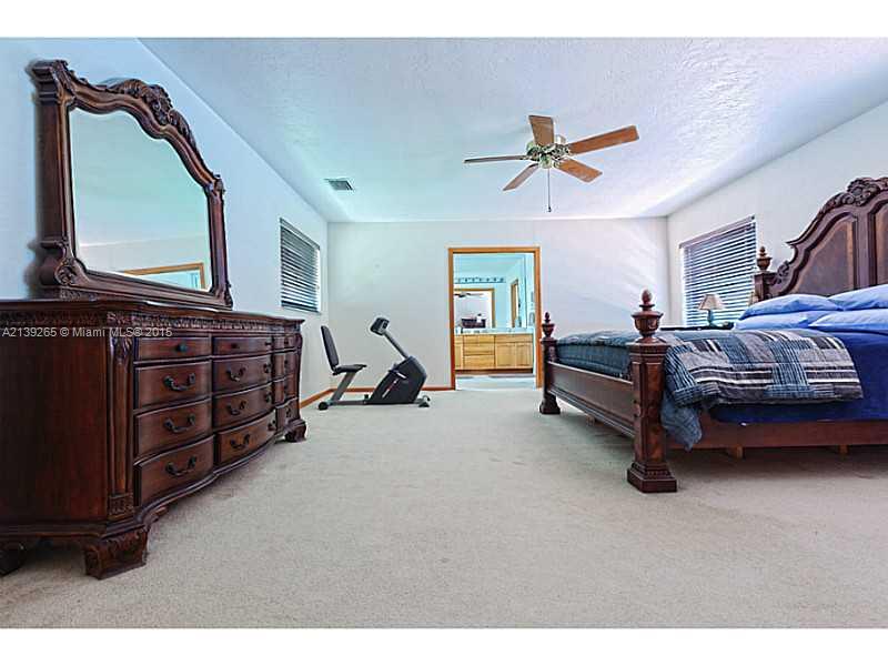 1710 Egret Road Homestead, FL 33035 - Photo 15 of 22 Exterior Front