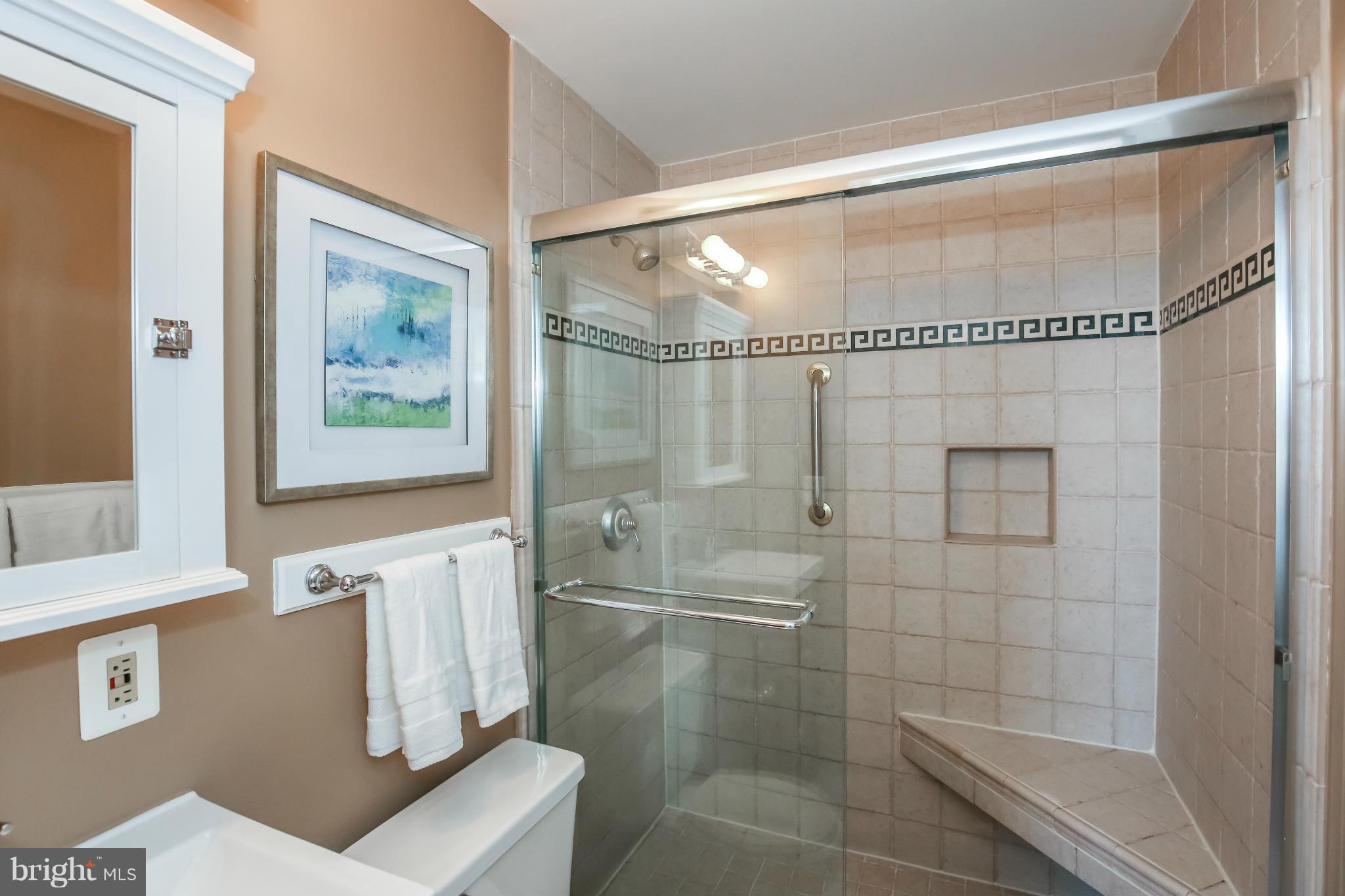 3060 16th Street Northwest, Unit 411 Washington, DC 20009 - Photo 21 of 25 Bath