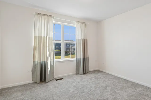 $450,000 | 998 Garnet Lane, Montgomery, IL 60538