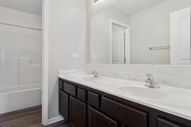 $450,000 | 998 Garnet Lane, Montgomery, IL 60538