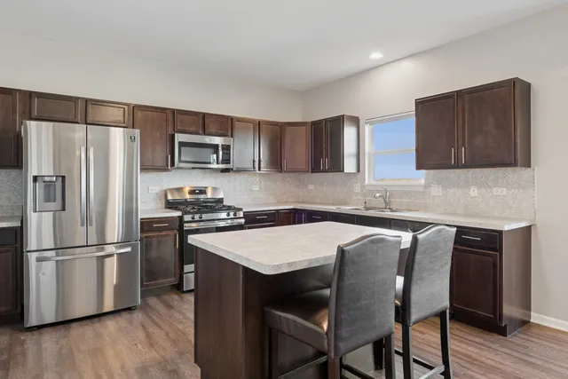 $450,000 | 998 Garnet Lane, Montgomery, IL 60538