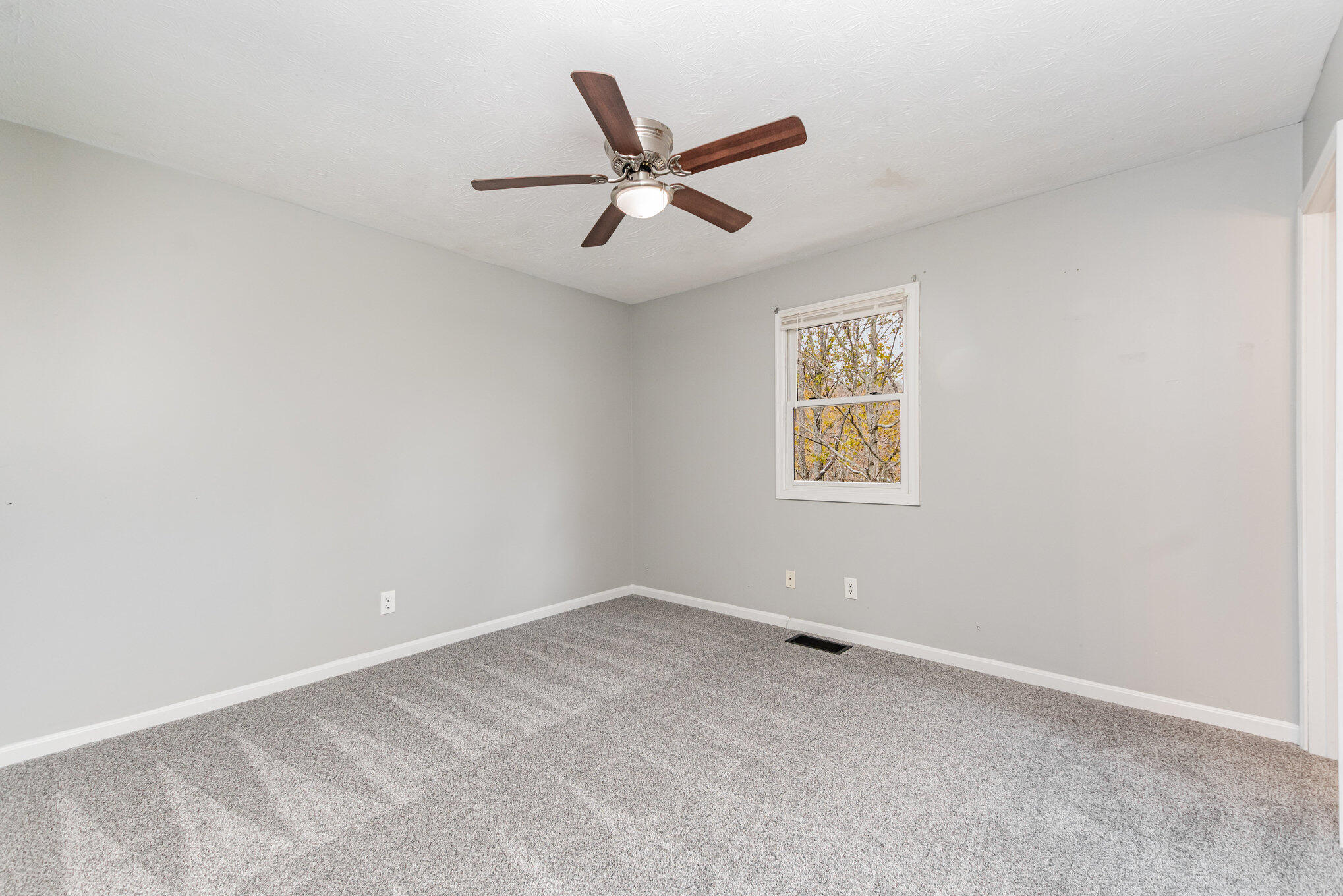 2652 Ridgecrest Lane Covington, KY 41017 - Photo 9 of 21