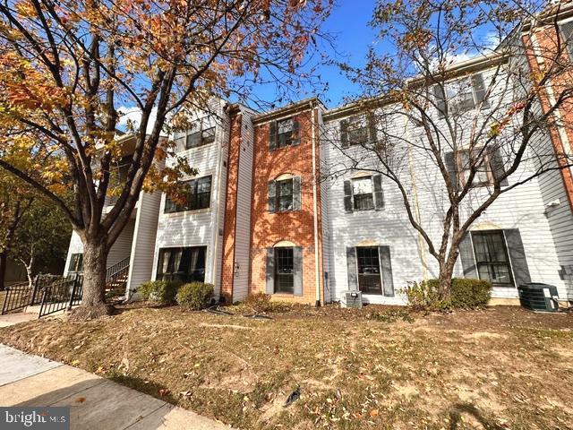 27 Gilpin Court Lawrence Township, NJ 08648 - Photo 19 of 20 a view of a yard with a large tree