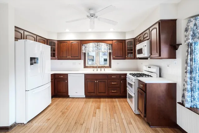 $639,900 | 6142 Ivy Drive, Lisle, IL 60532