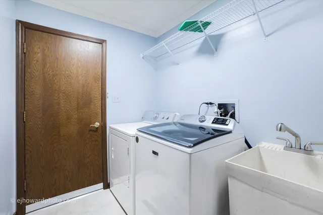 $639,900 | 6142 Ivy Drive, Lisle, IL 60532