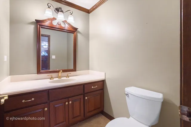 $639,900 | 6142 Ivy Drive, Lisle, IL 60532