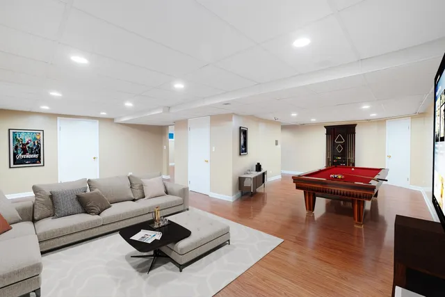 $639,900 | 6142 Ivy Drive, Lisle, IL 60532