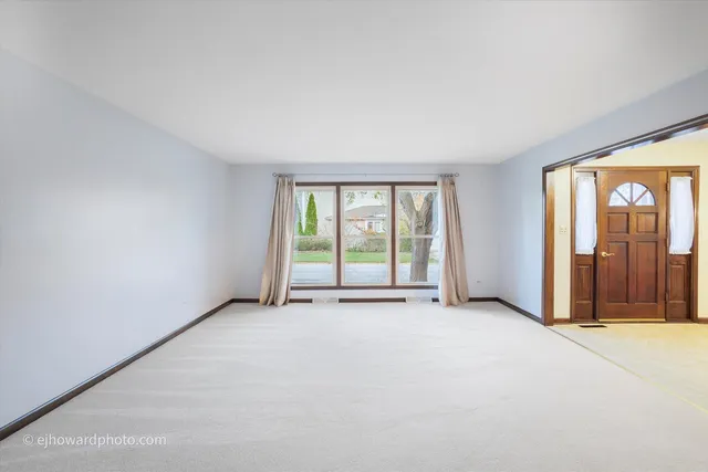 $639,900 | 6142 Ivy Drive, Lisle, IL 60532