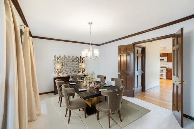 $639,900 | 6142 Ivy Drive, Lisle, IL 60532