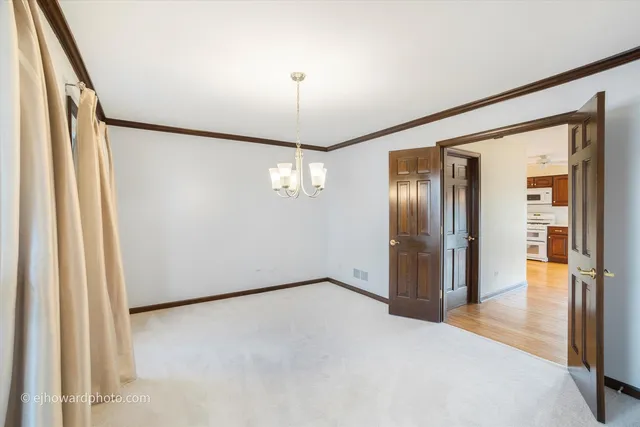 $639,900 | 6142 Ivy Drive, Lisle, IL 60532