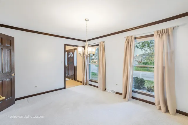 $639,900 | 6142 Ivy Drive, Lisle, IL 60532