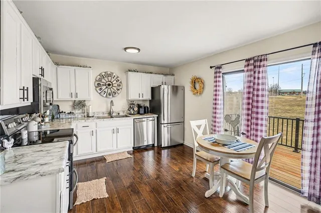 $202,000 | 150 Stonebridge Lane, Smithville, MO 64089