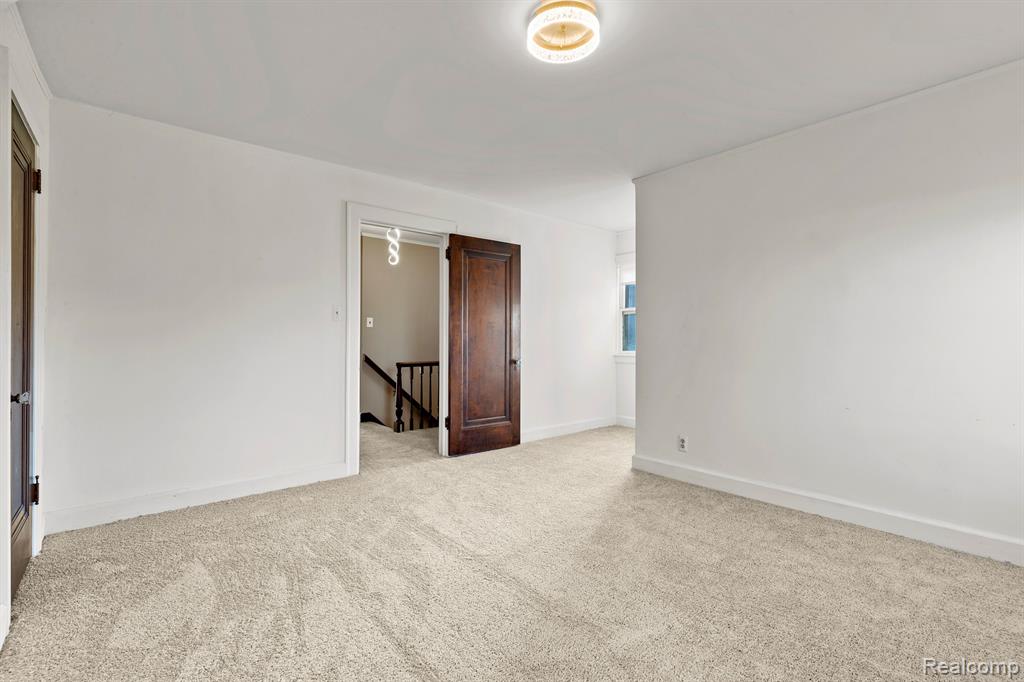 14960 Ashton Road Detroit, MI 48223 - Photo 21 of 37