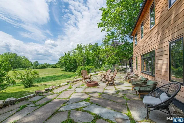 $2,900,000 | 62 Mt Pleasant Road, Columbia, NJ 07832