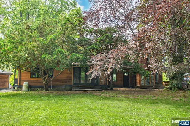 $2,900,000 | 62 Mt Pleasant Road, Columbia, NJ 07832