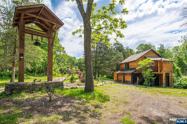 $2,900,000 | 62 Mt Pleasant Road, Columbia, NJ 07832