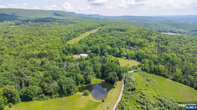 $2,900,000 | 62 Mt Pleasant Road, Columbia, NJ 07832