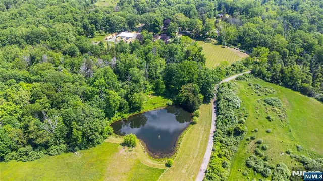 $2,900,000 | 62 Mt Pleasant Road, Columbia, NJ 07832