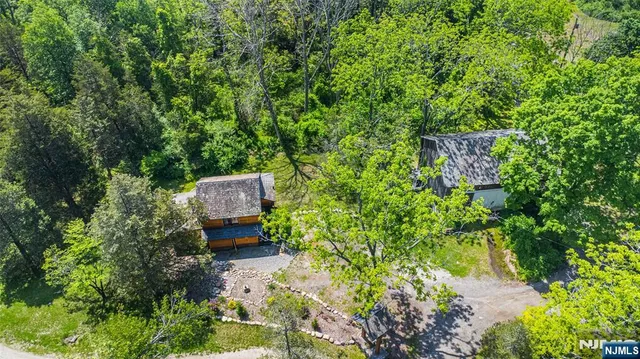 $2,900,000 | 62 Mt Pleasant Road, Columbia, NJ 07832