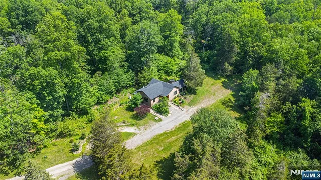 $2,900,000 | 62 Mt Pleasant Road, Columbia, NJ 07832