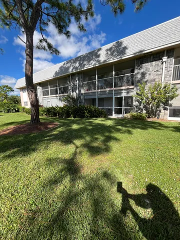 $215,000 | 18081 Southeast Country Club Drive, Unit 293, Jupiter, FL 33469