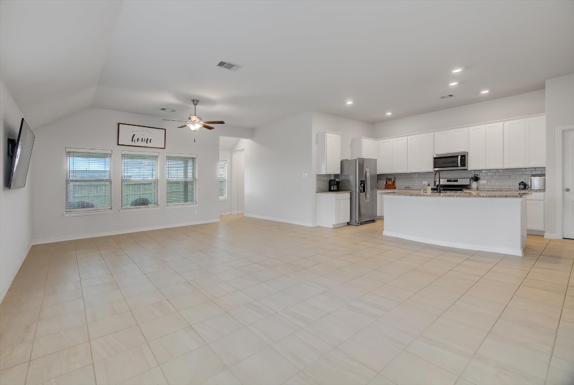 3334 Tug Way Baytown, TX 77523 - Photo 12 of 35