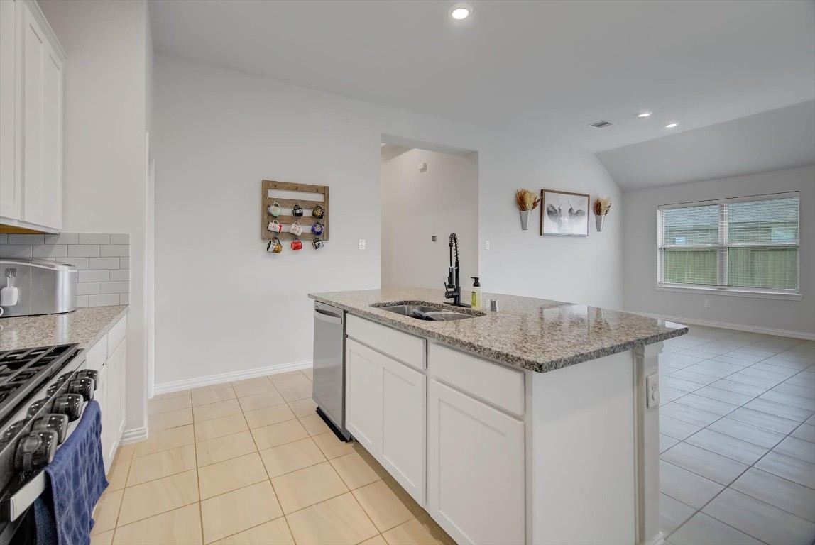 3334 Tug Way Baytown, TX 77523 - Photo 15 of 35