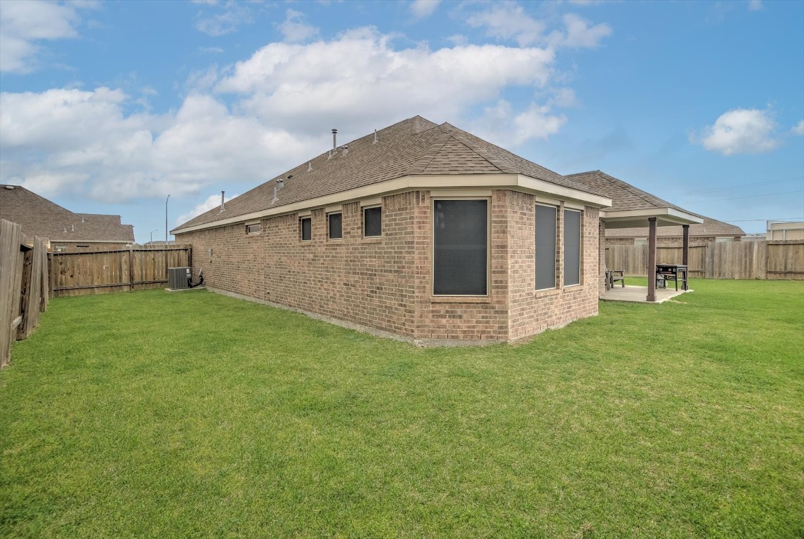 3334 Tug Way Baytown, TX 77523 - Photo 31 of 35