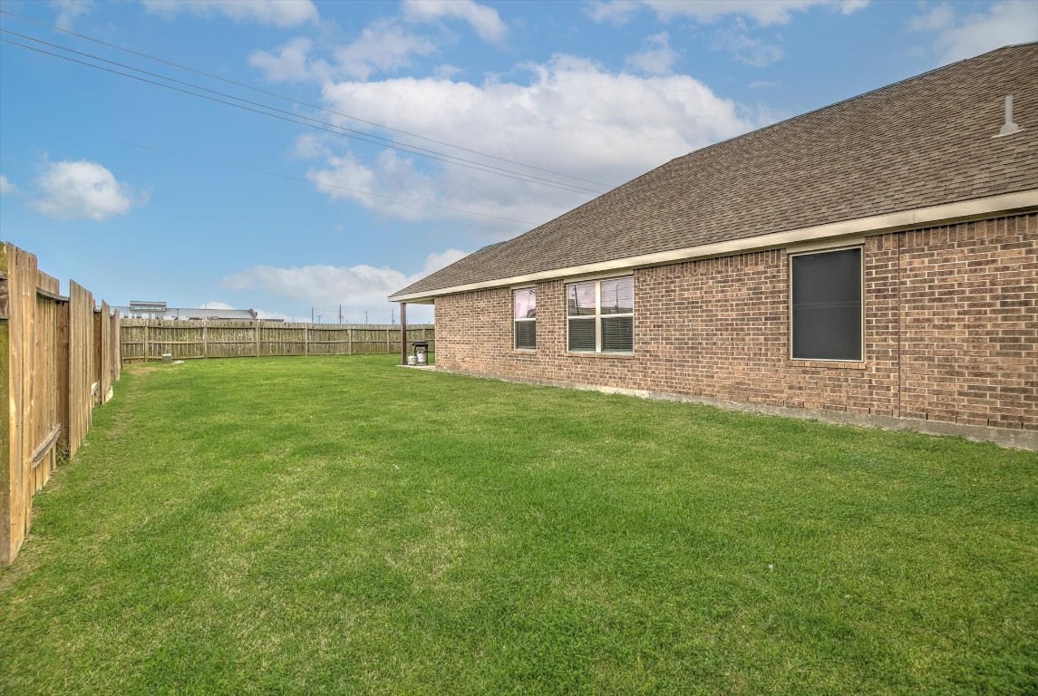 3334 Tug Way Baytown, TX 77523 - Photo 32 of 35
