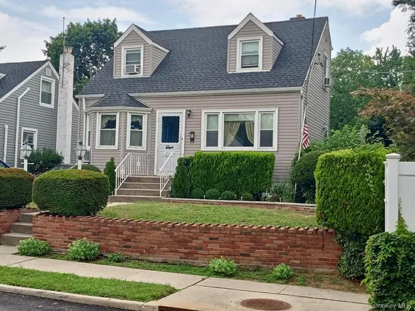$729,999 | 1207 Slabey Avenue, Valley Stream, NY 11580