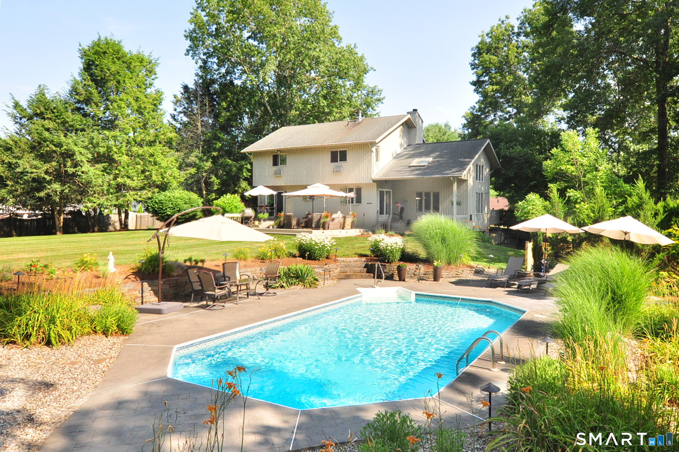 11 Rocco Road Bolton, CT 06043 - Photo 4 of 40