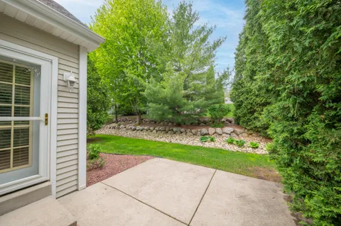 $432,500 | 2325 Caribou Lane, Grafton, WI 53024
